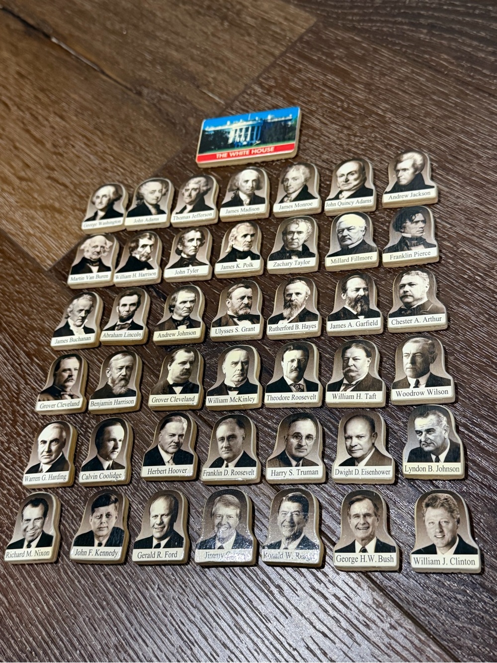 42 US Presidents wooden collectibles - Picture 6 of 6